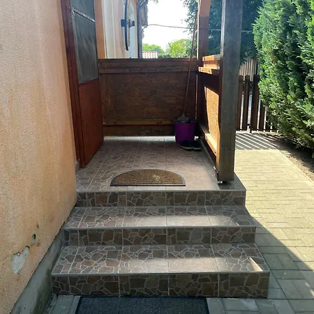 Διαμέρισμα Tuende Vendeghaz *